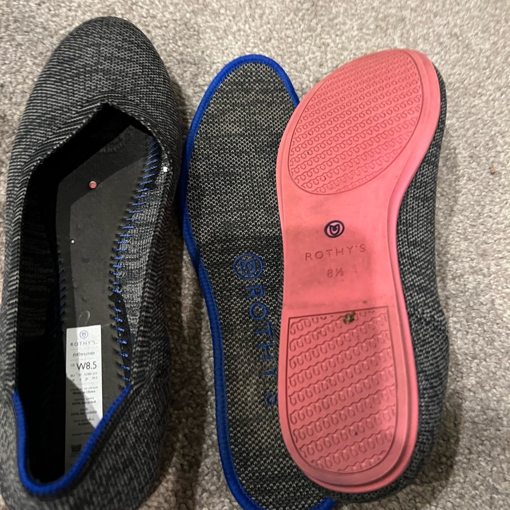 Dark grey round toe Rothy’s pink shoe sole